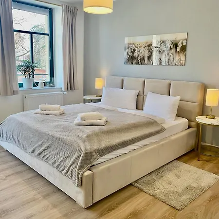Stylish Dresden-cotta With Balcony *