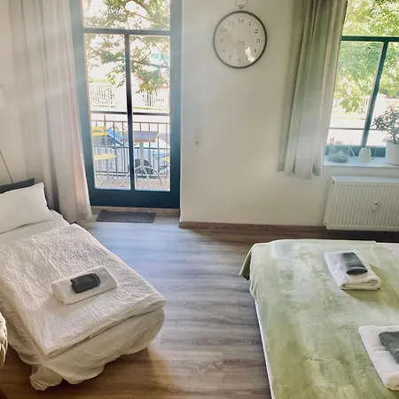 Stilvolles City-apartment Dresden-cotta Mit Balkon