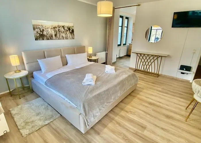 Stilvolles City-apartment Dresden-cotta Mit Balkon アパート